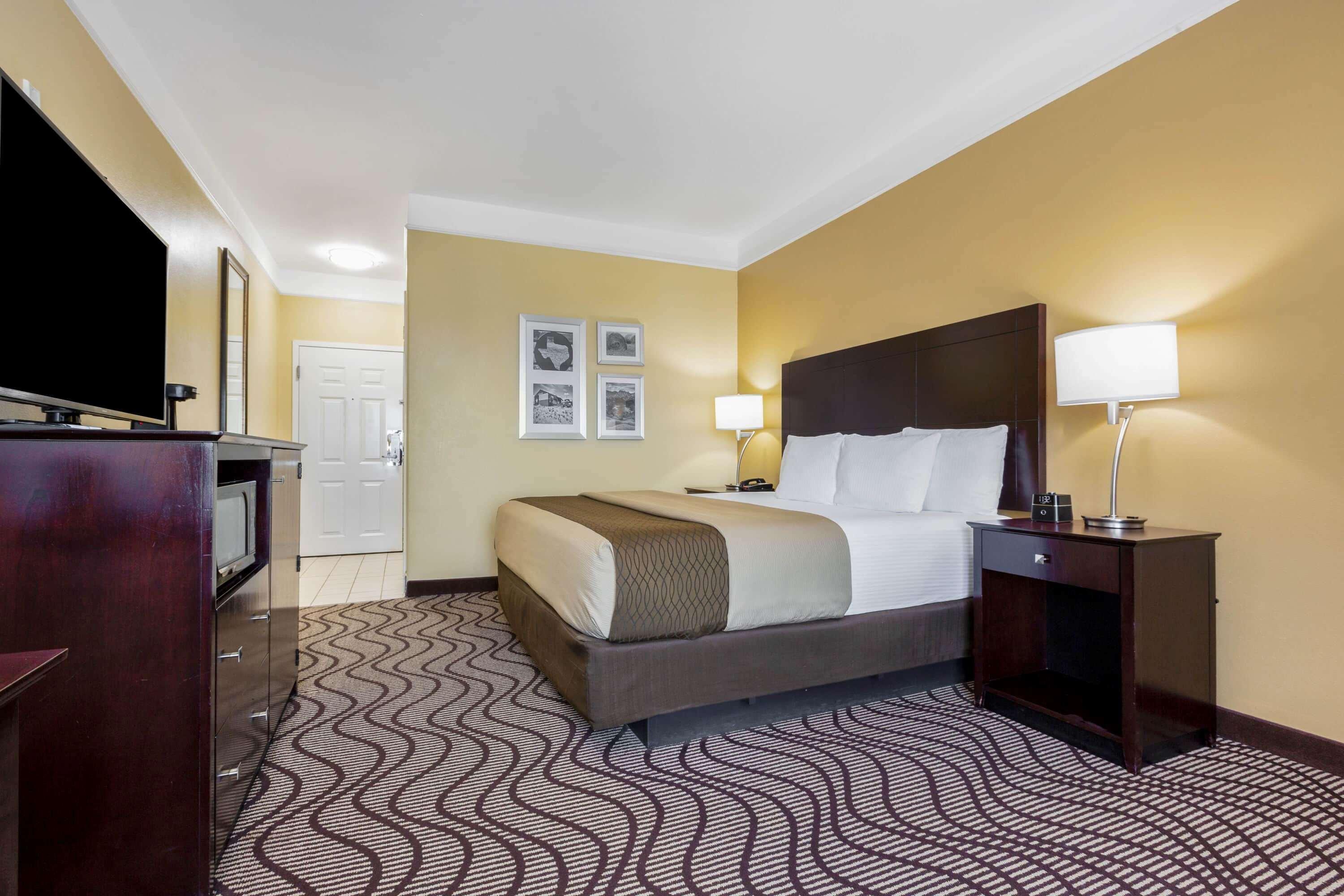La Quinta By Wyndham Angleton Hotel Exterior photo